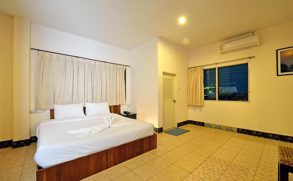 Krabi Grand Place Hotel Esterno foto